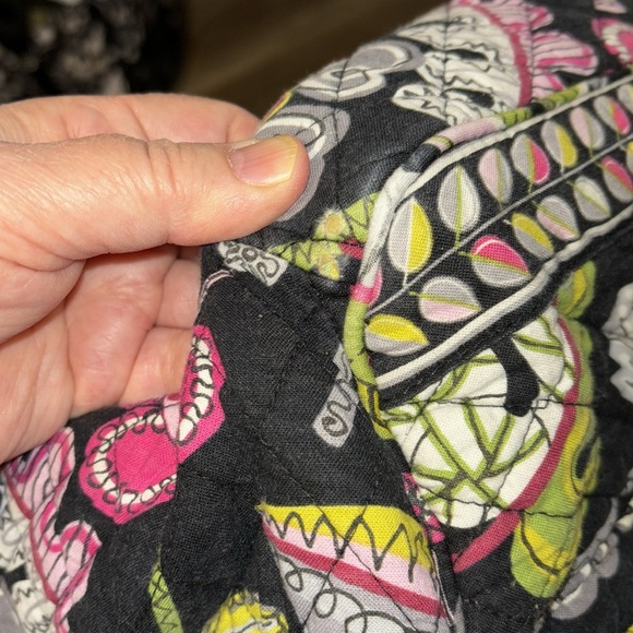 Reduced!  Vera Bradley large floral print tote travel bag - Picture 13 of 17